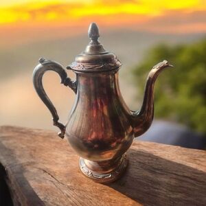 REMEMBRANCE Antique 1847 Rogers Bros Hinged Lidded Silver Plated Teapot 9801 11"